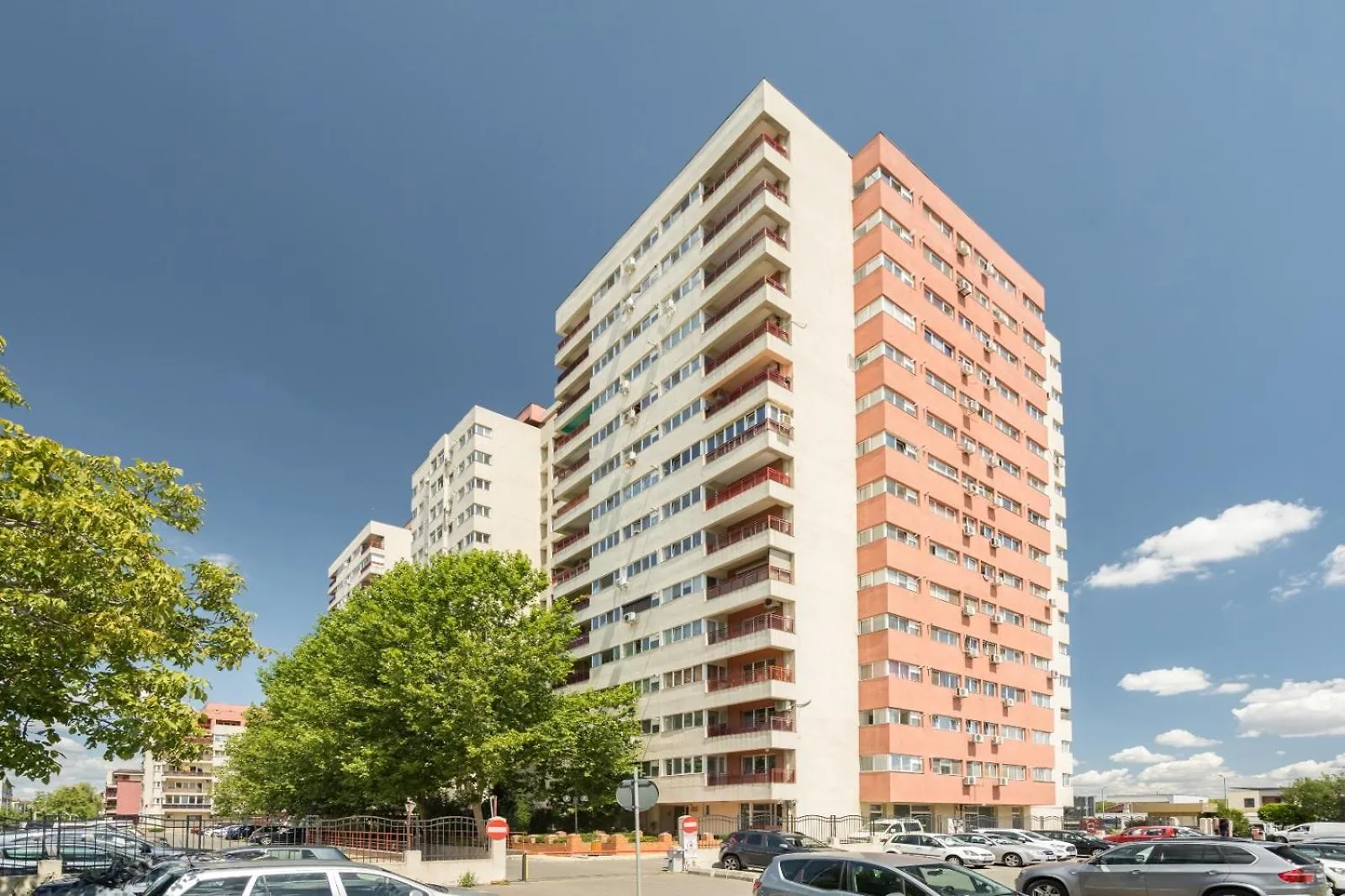 High-End Studio With Panoramic View, Parking & Pool Bucharest 0*,