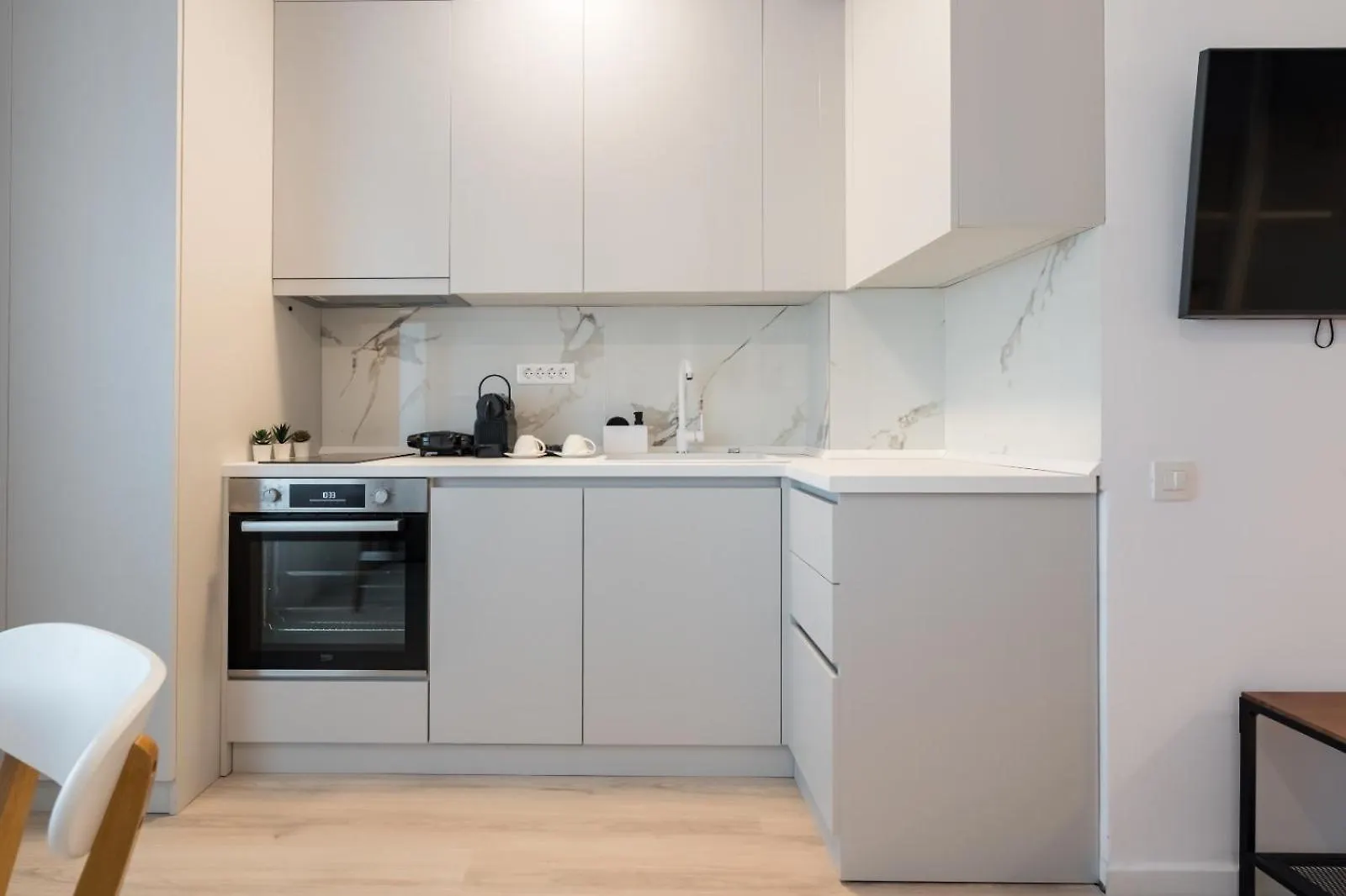 High-End Studio With Panoramic View, Parking & Pool Bucharest 0*,