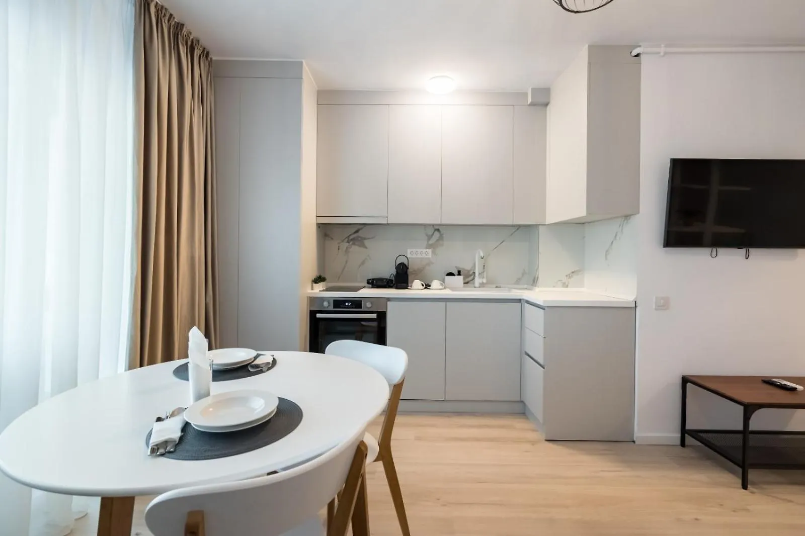 Apartment High-End Studio With Panoramic View, Parking & Pool Bucharest Romania
