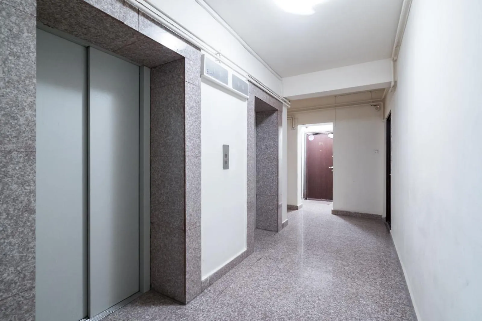 High-End Studio With Panoramic View, Parking & Pool Bucharest Apartment