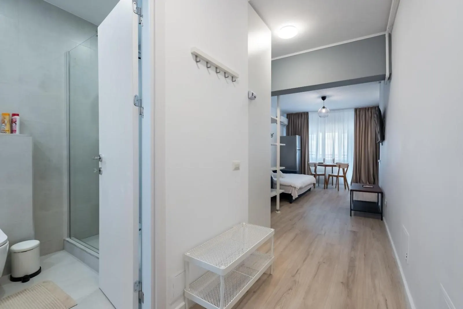 High-End Studio With Panoramic View, Parking & Pool Bucharest Romania