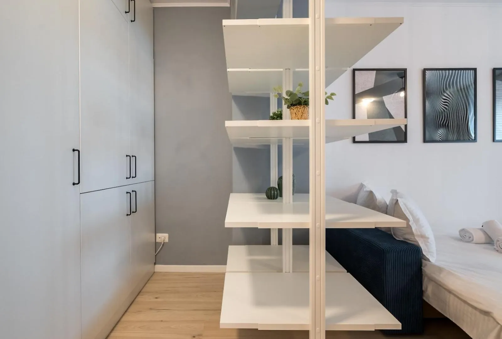 High-End Studio With Panoramic View, Parking & Pool Bucharest