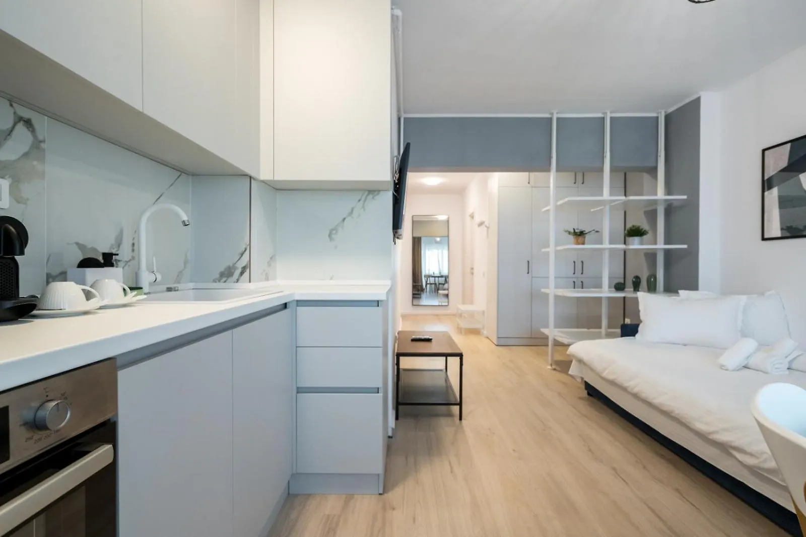 High-End Studio With Panoramic View, Parking & Pool Bucharest Romania