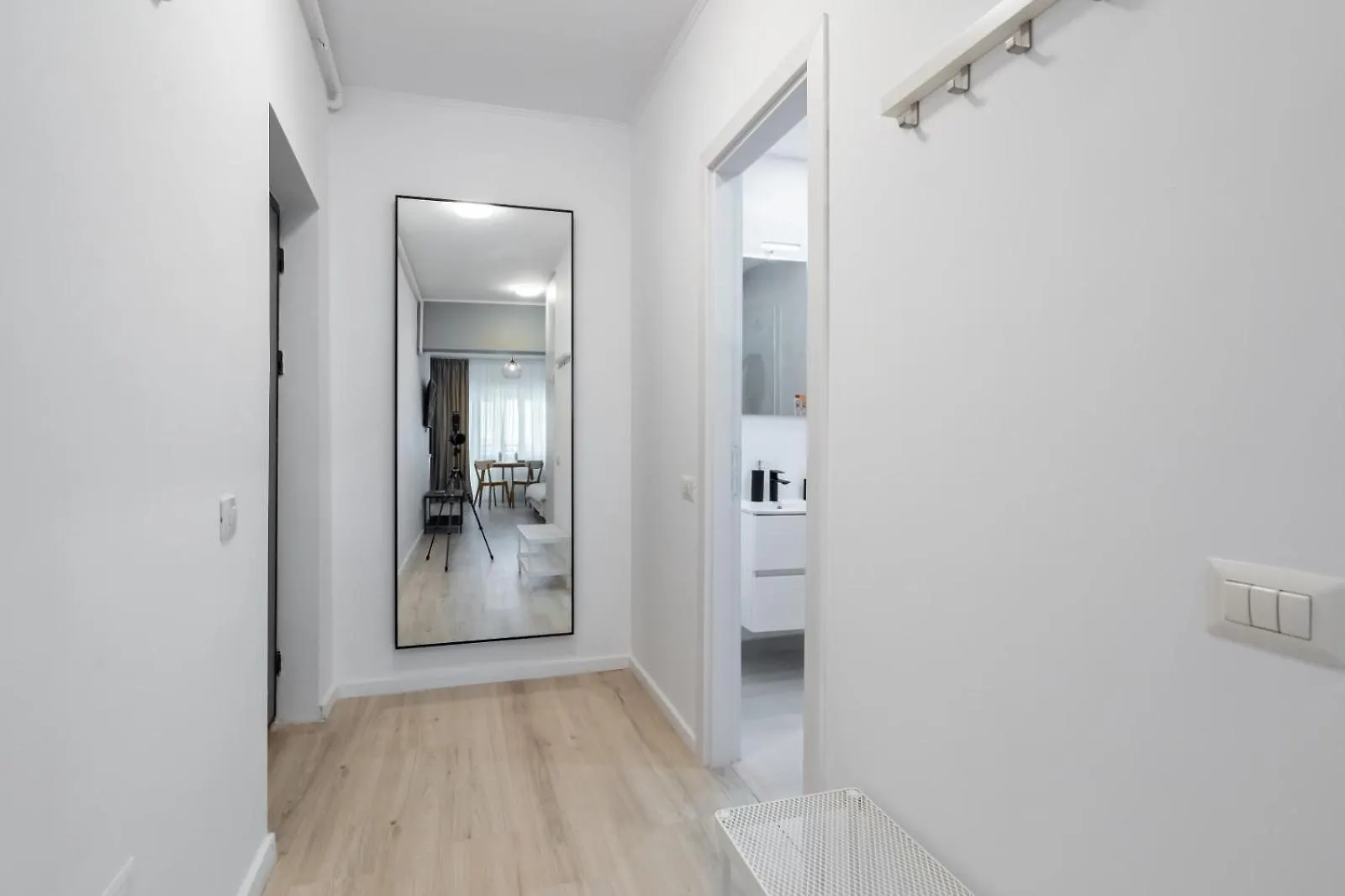 Apartment High-End Studio With Panoramic View, Parking & Pool Bucharest Romania
